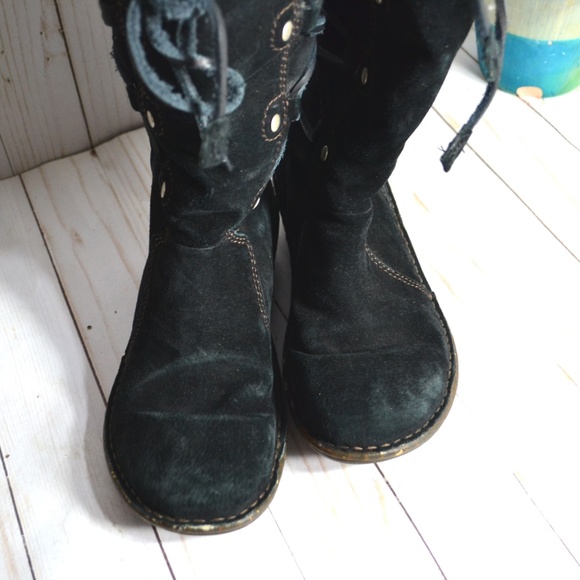 UGG AUSTRALIA Surfcat 5158 Black Leather Boots - Picture 4 of 6